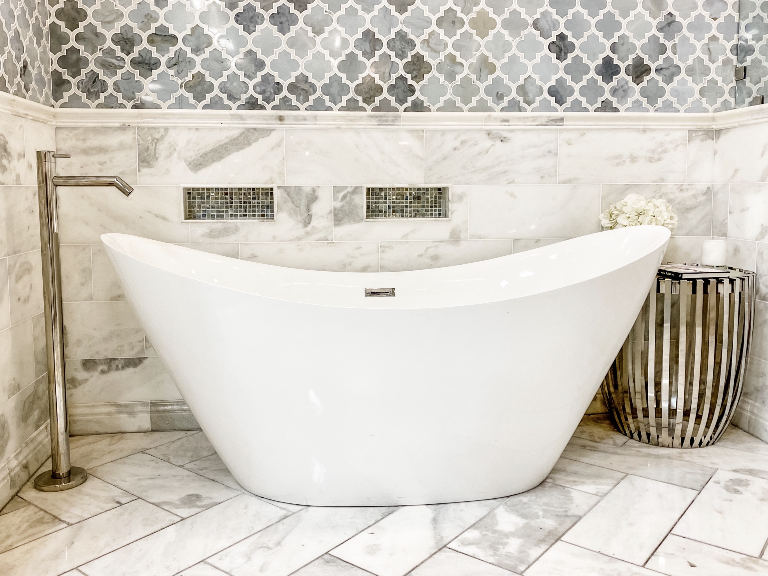 Deep Soaking Tub Style