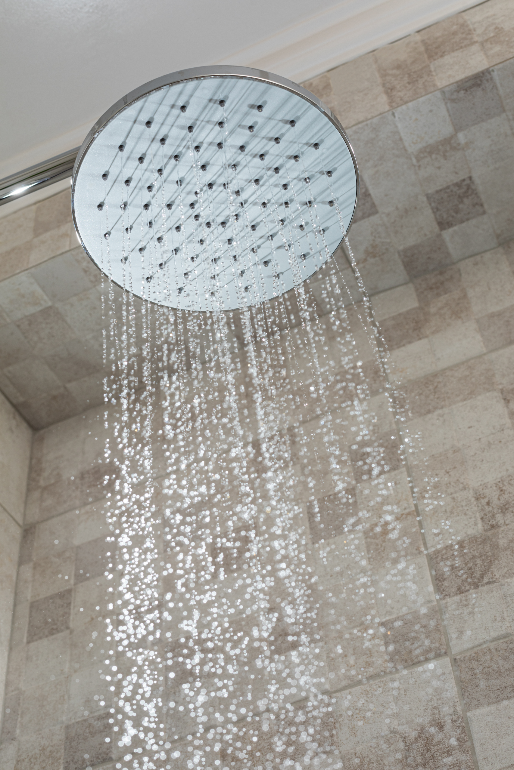 Low-Threshold Shower Style